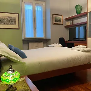 cozy-flat-mins-walk-to-navigli-and-metro-porta-genova-new.italymilanhotels.net/
